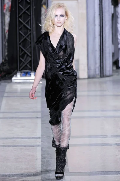 Look 38